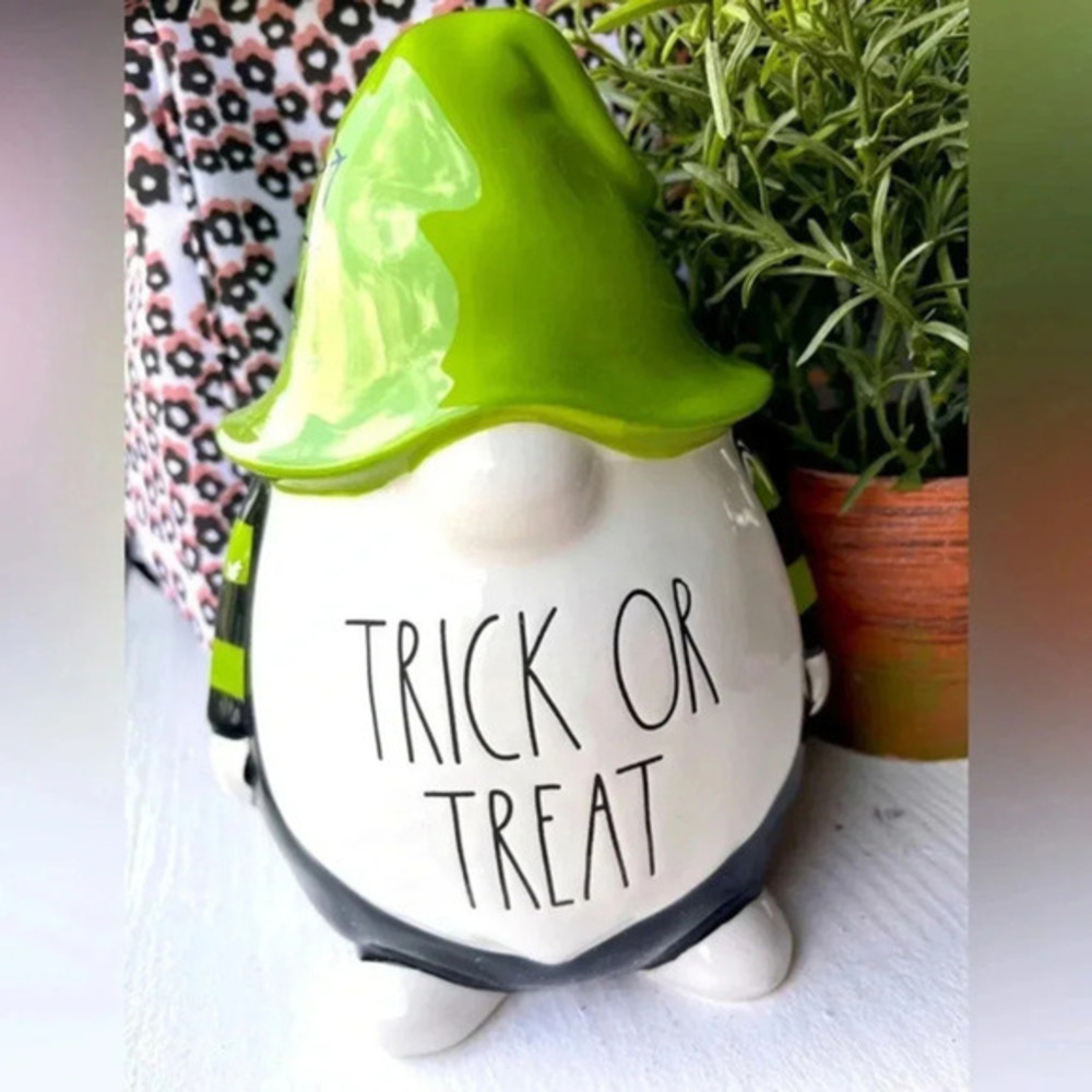 Rae Dunn Trick Or Treat Gnome Ceramic Statue NWT